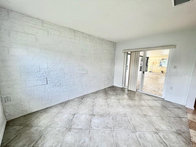 Building Photo - 9611 Towanda Ln