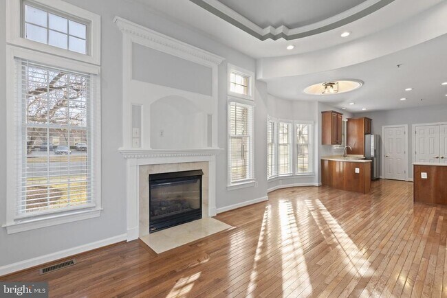 Building Photo - 1725 Gatehouse Ct