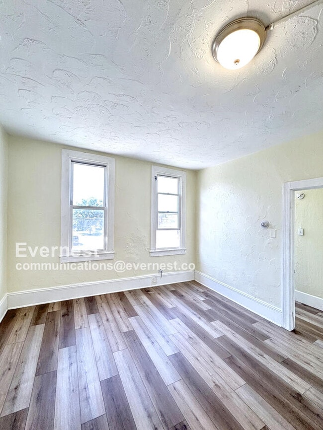 Building Photo - 3404 Walton Ave