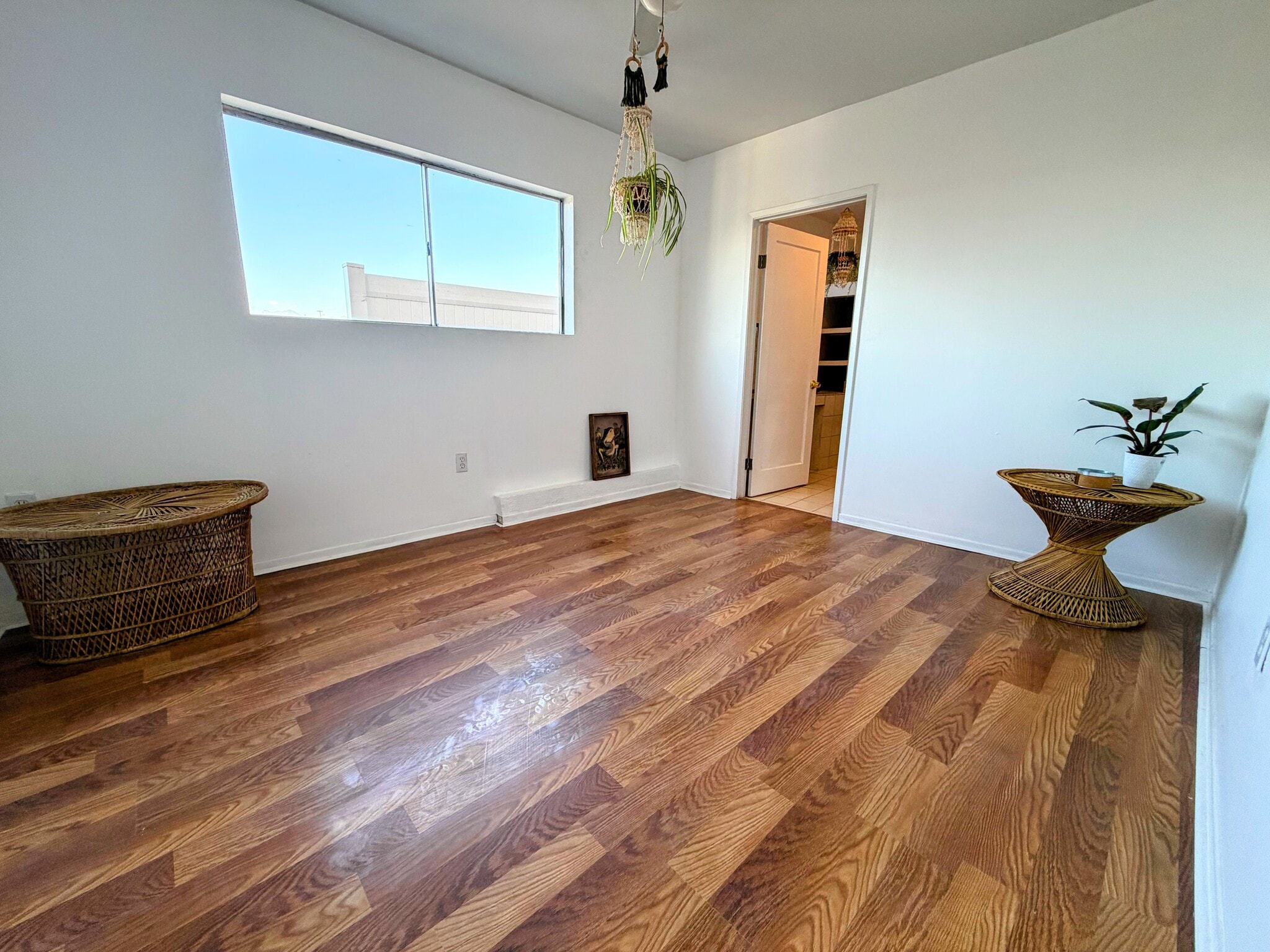 2nd bed with private bath - 1369 Helen Dr