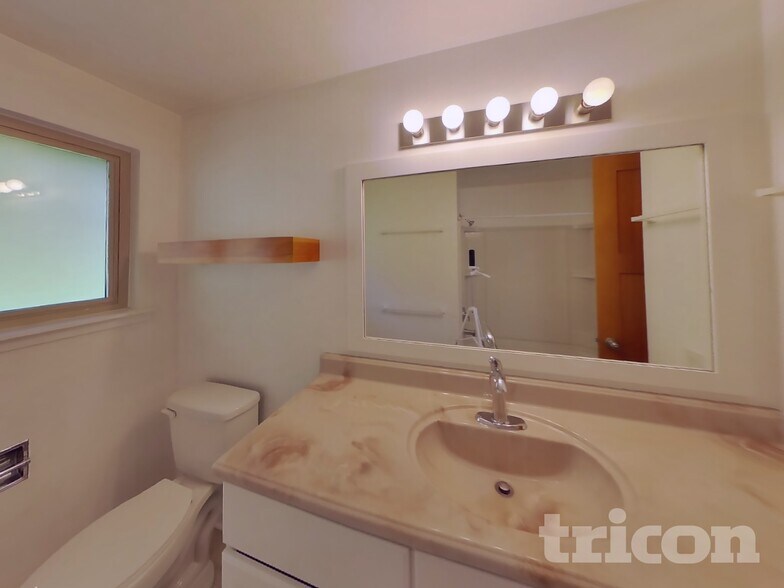 Building Photo - 2990 Pickering Pl NE