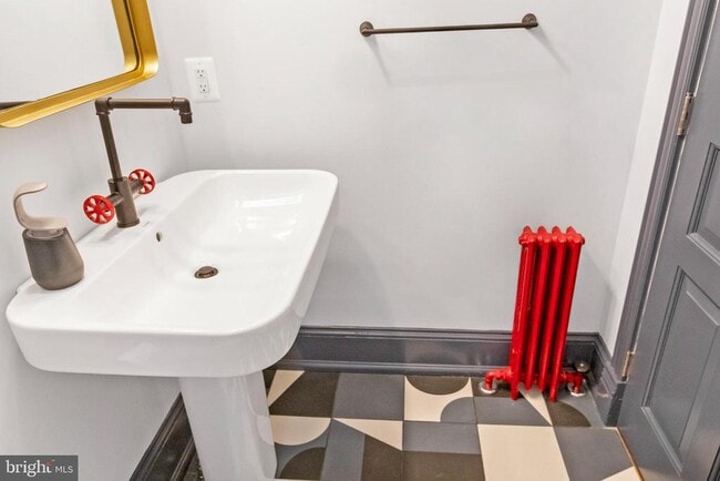 Building Photo - 216 N St NW