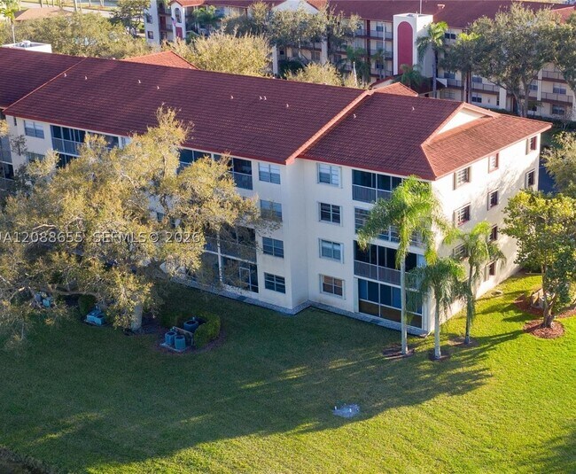 Building Photo - 1001 SW 128th Terrace