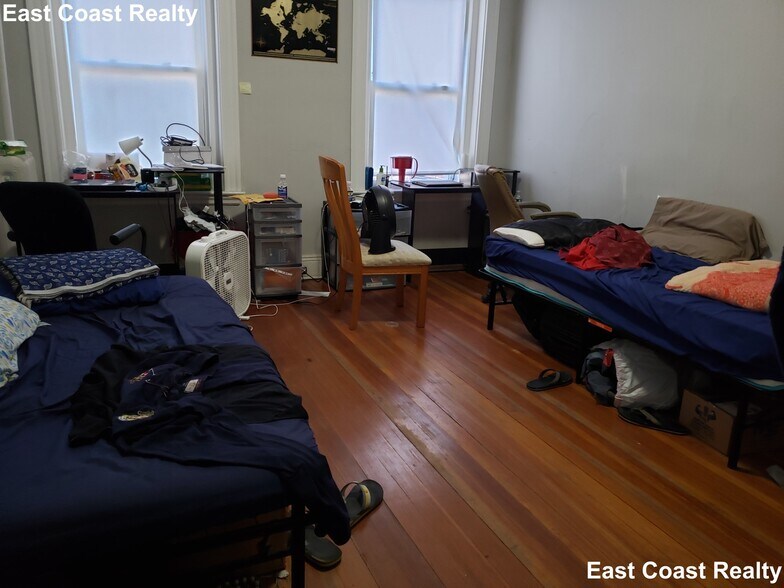 Building Photo - 1114 Commonwealth Ave