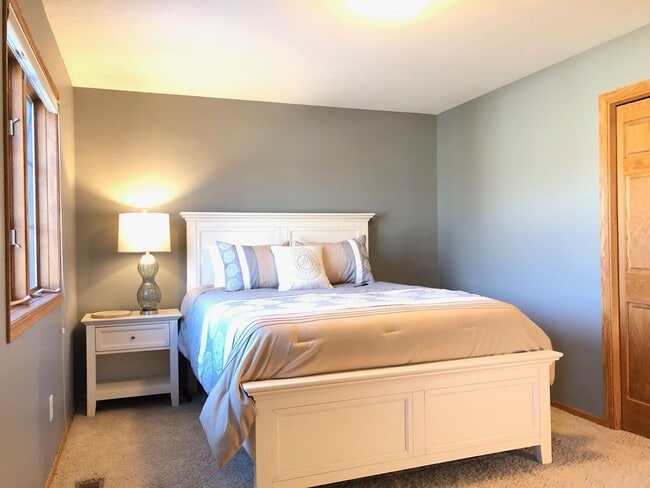 Building Photo - Southern Woods Comfort