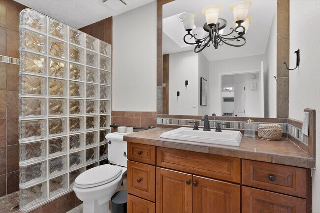 Building Photo - 9735 Village Green Dr NE