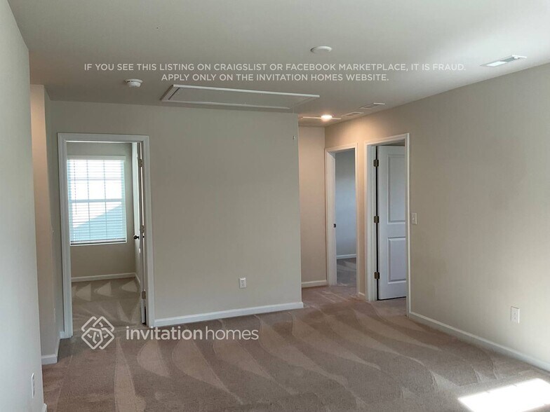 Building Photo - 1130 Woodhouse Dr