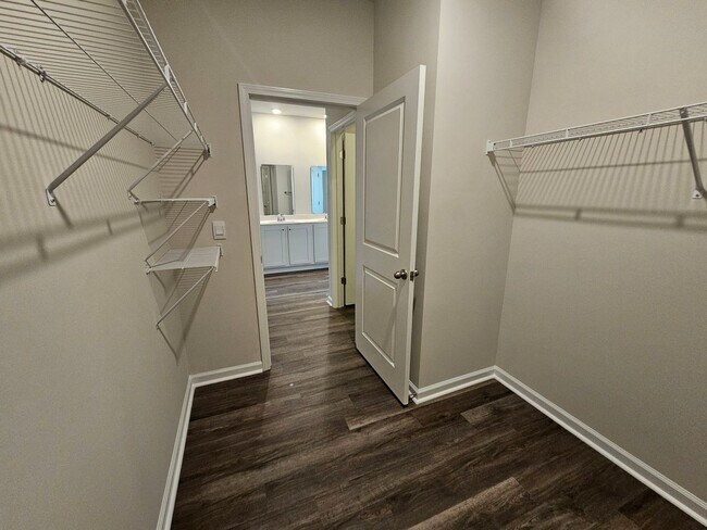 Building Photo - 3015 Long Spur Dr