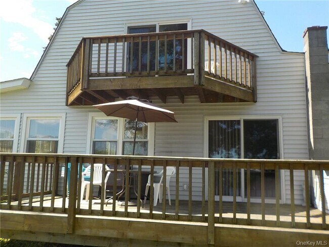 Building Photo - 96 Dunderberg Rd