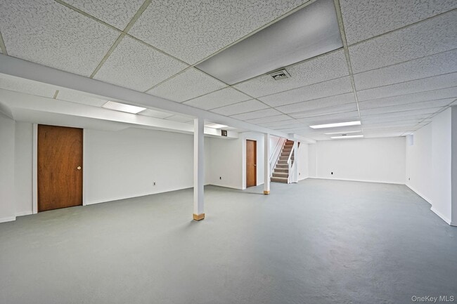 Building Photo - 386A Glen Cove Ave