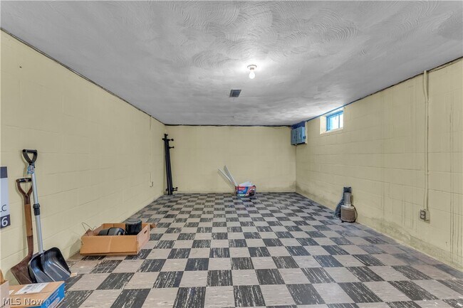 Building Photo - 2828 Snow Rd