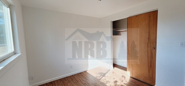 Building Photo - Absolutely Gorgeous 3 bd, 1 ba House locat...
