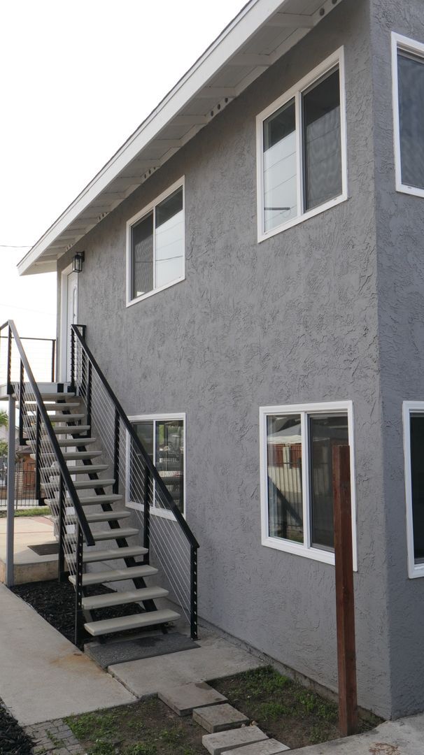 Building Photo - FOR RENT 2 Bedrooms 1 bath apartment in San Ysidro FOR RENT