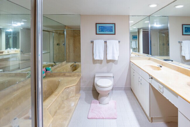 Building Photo - 5080 N Ocean Dr