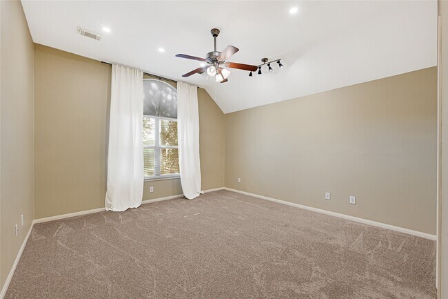 Building Photo - 18819 Forest Deer Rd