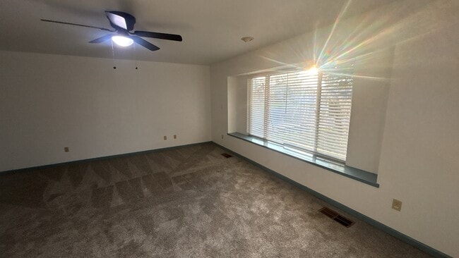 Building Photo - 1408 Seneca Pl