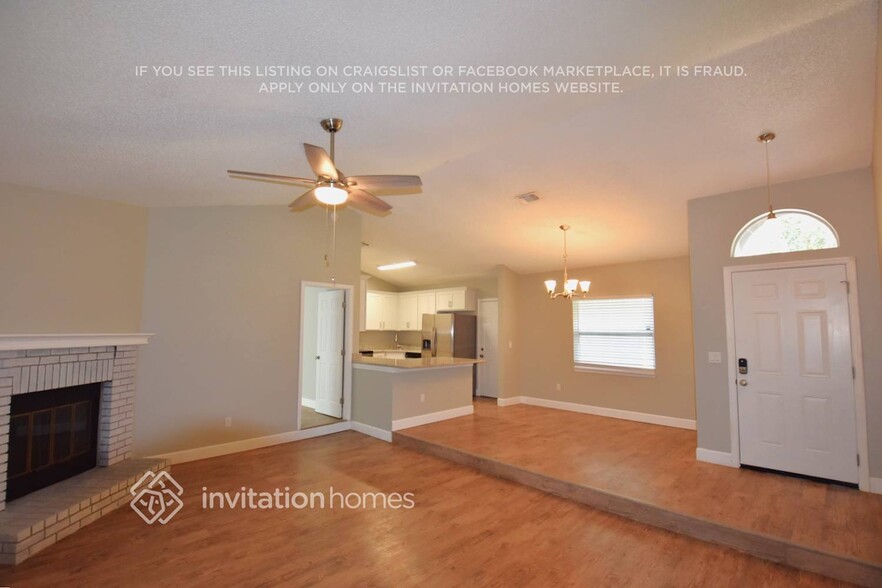 Building Photo - 2517 Weatherford Dr