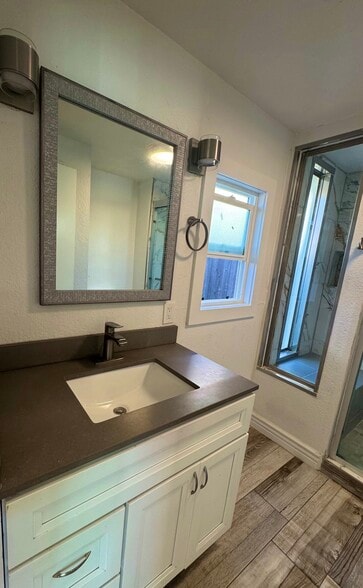 SINK/BATHROOM - 5523 San Pablo Dam Rd