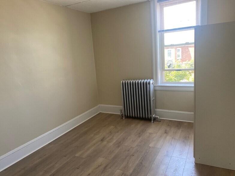 Bedroom - 544 Broad St