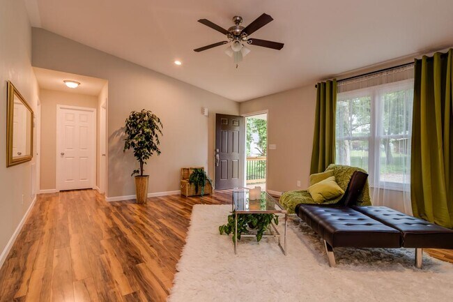 Building Photo - 15 Sand Hill School Rd