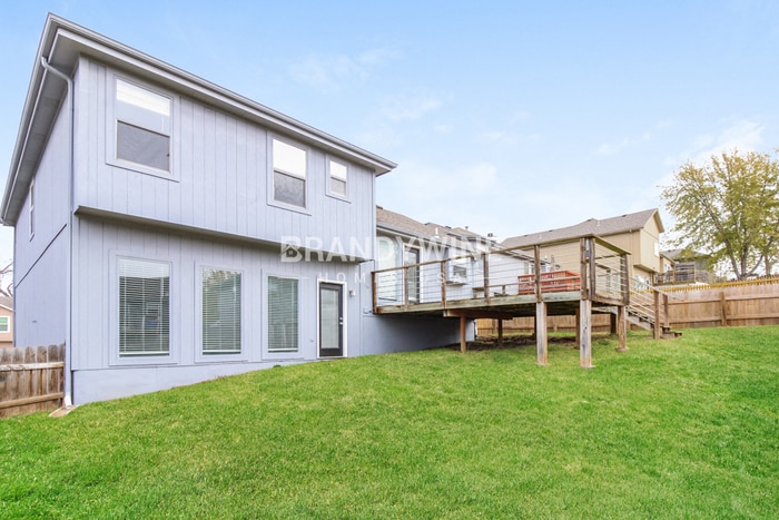 Building Photo - 1147 Blue Bird Ln
