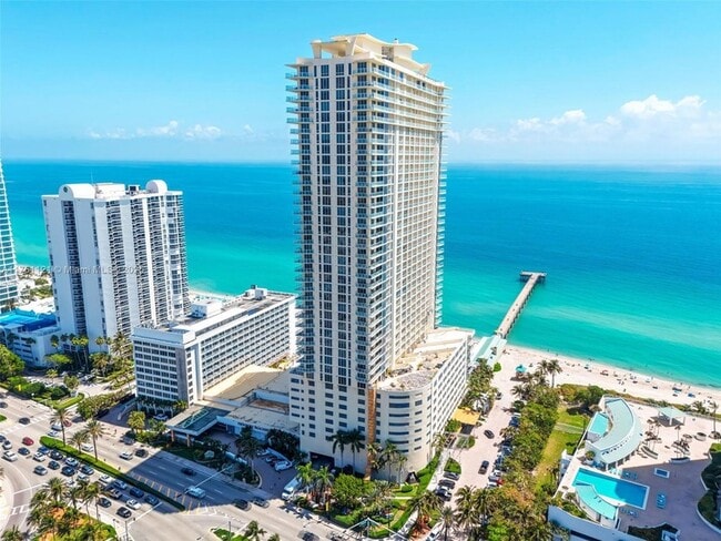 Building Photo - 16699 Collins Ave