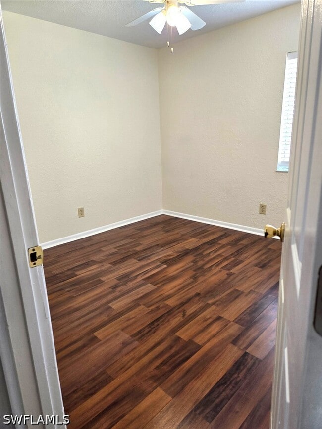 Building Photo - 4615 Bayshore Dr