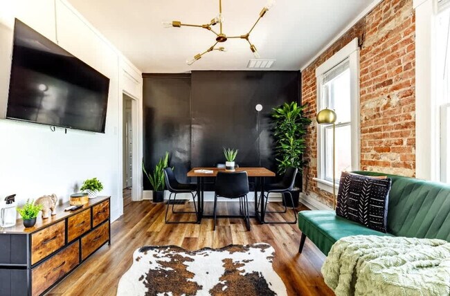 Building Photo - 575 1/2 City Park Avenue-SI ID1265608P