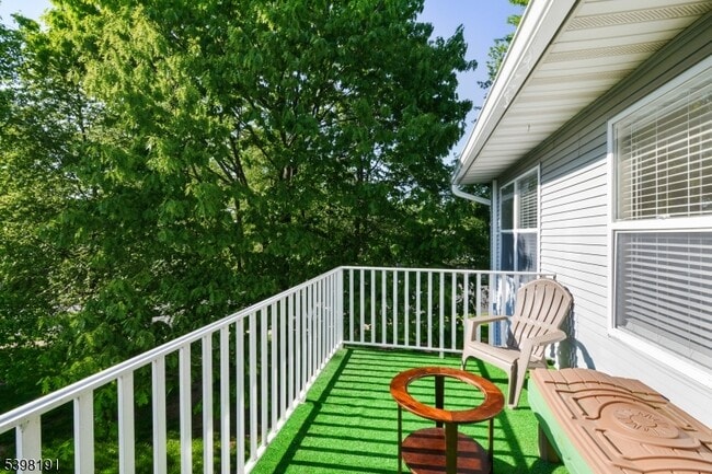 Building Photo - 28 Kensington Dr