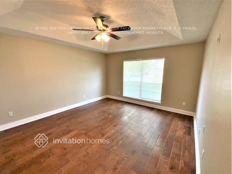 Building Photo - 12775 Dunns View Dr