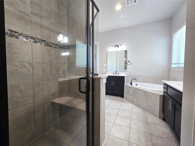 Building Photo - 340 Cross Timbers Dr