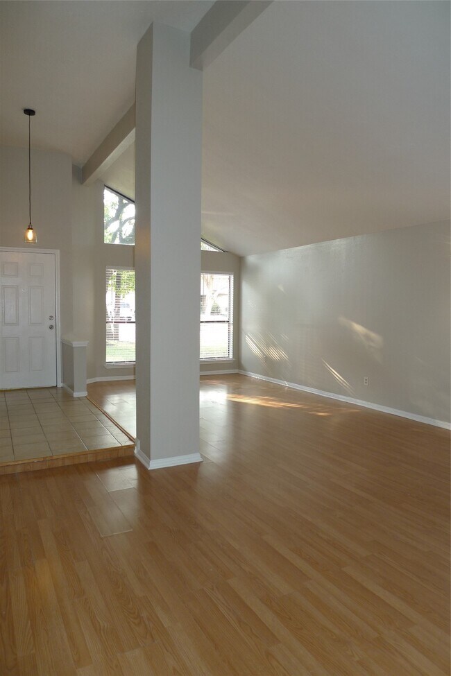 Building Photo - 7015 Caladero Dr