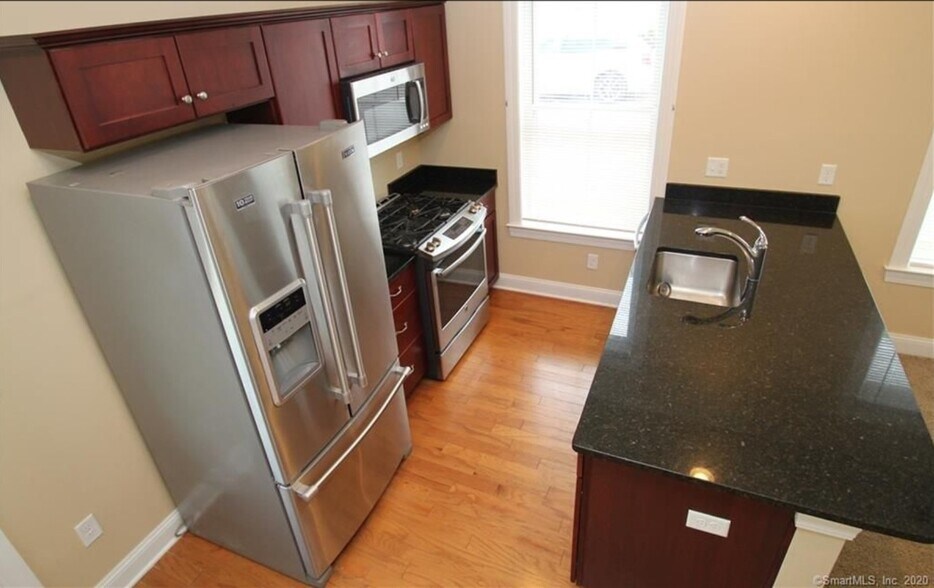 Building Photo - 1 Sherwood St