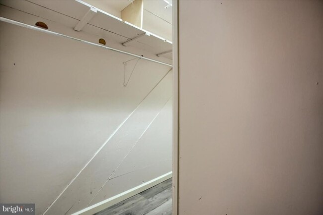 Building Photo - 424 W Main St