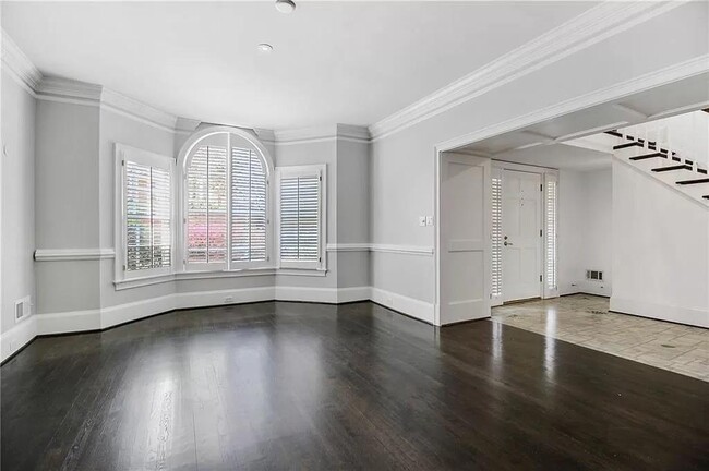 Building Photo - 460 Ivy Park Ln NE
