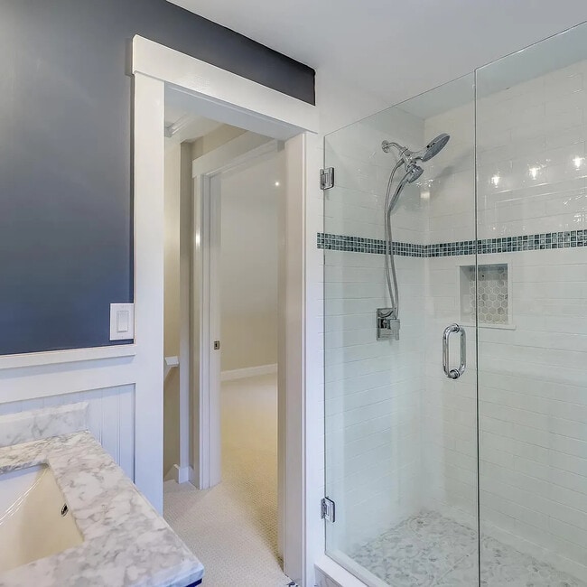 Building Photo - 126 Twin Hill Rd