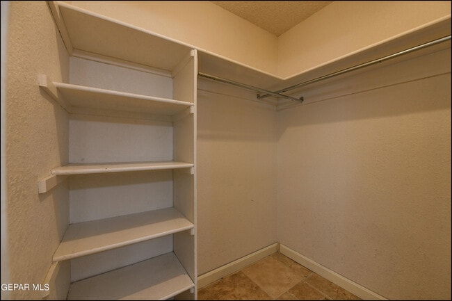 Building Photo - 829 Dulce Tierra Dr