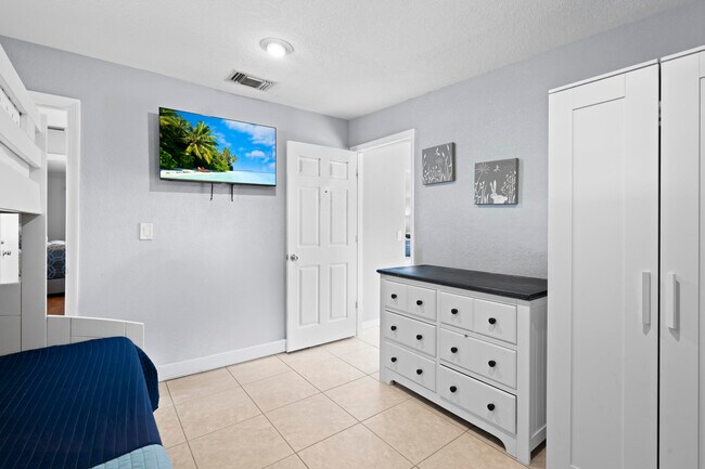 Building Photo - 3238 SW Constellation Rd