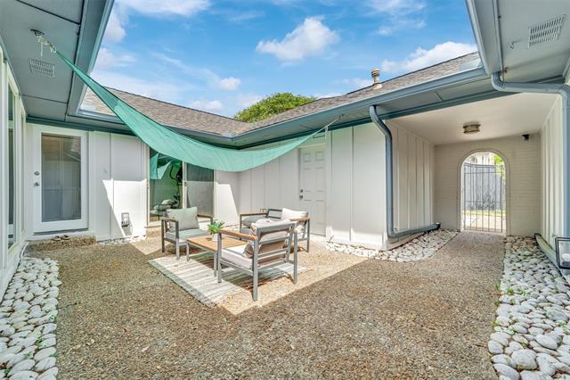 Building Photo - 9511 Robin Meadow Dr
