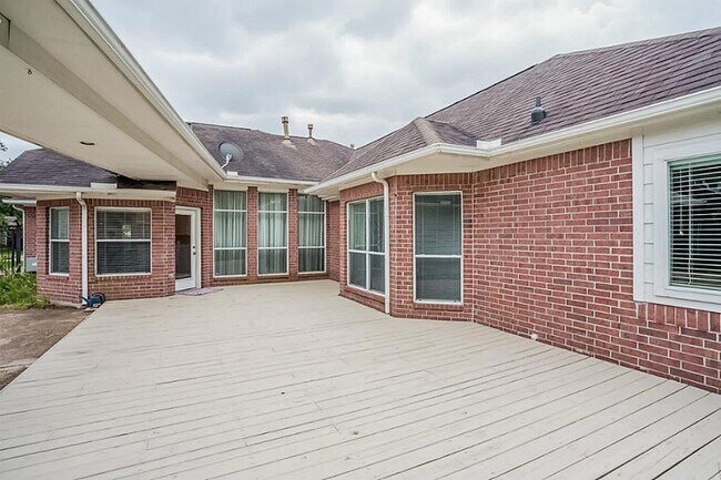 Building Photo - 6105 Jordan Dr