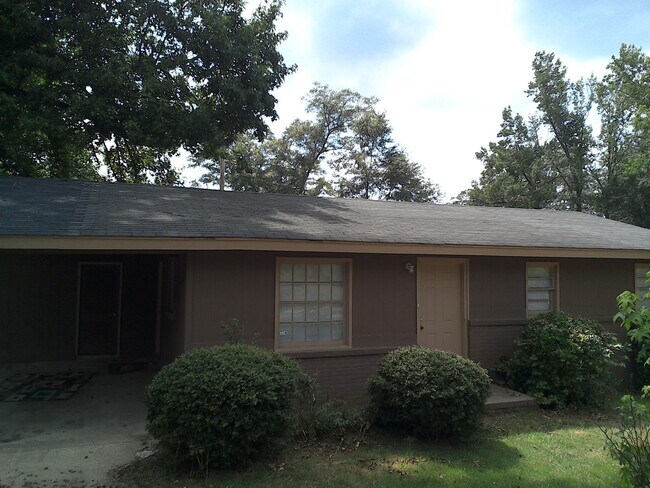 Building Photo - **ON HOLD**Total Electric** East Columbus, GA 3 Bedroom / 1 Bathroom Home for Rent***