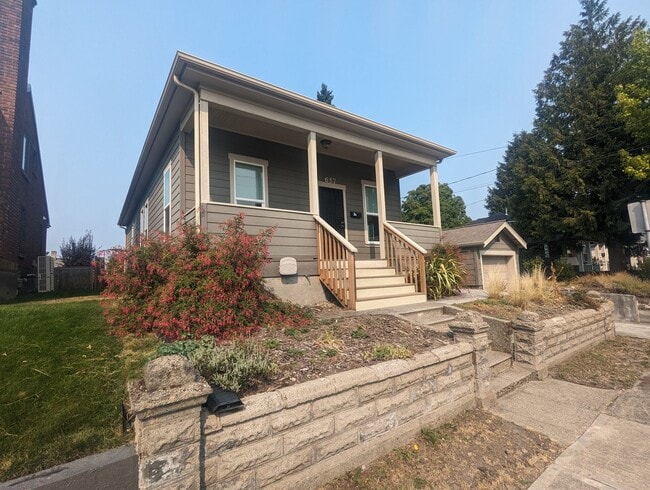 Building Photo - Charming 3-Bedroom Bremerton Home