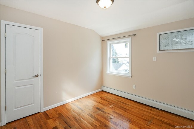 Building Photo - 241-01 Caney Rd