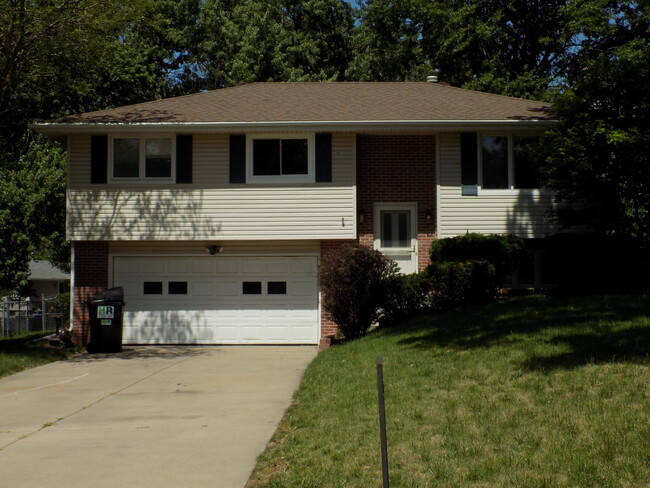 Primary Photo - 6012 Fleetwood Dr