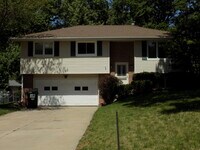 Building Photo - 6012 Fleetwood Dr