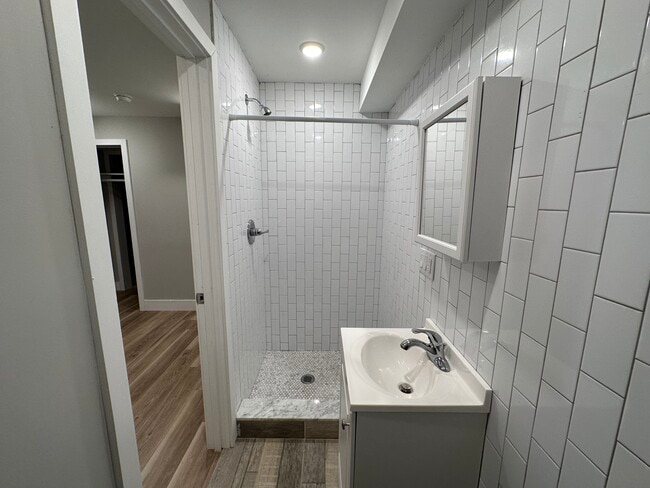 Building Photo - 2009 N Darien St