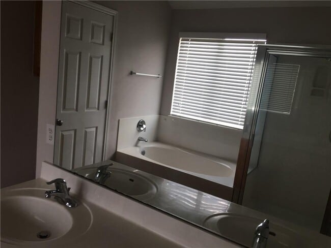 Building Photo - 312 Estate Dr