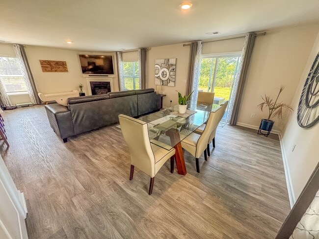 Building Photo - 4410 Remington Ave