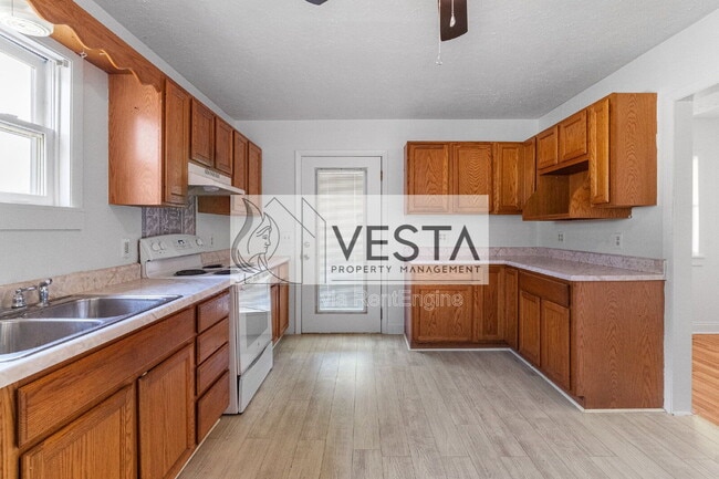 Building Photo - 303 Tarheel Dr