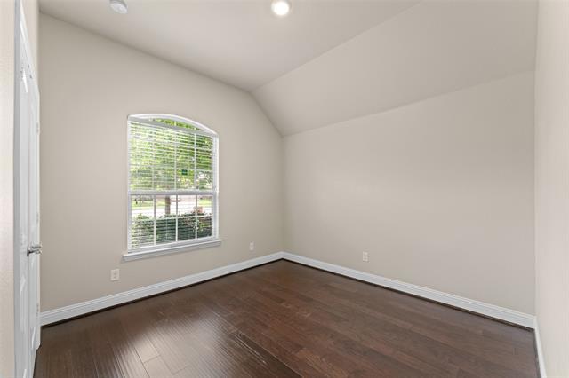 Building Photo - 600 Fishback Cir